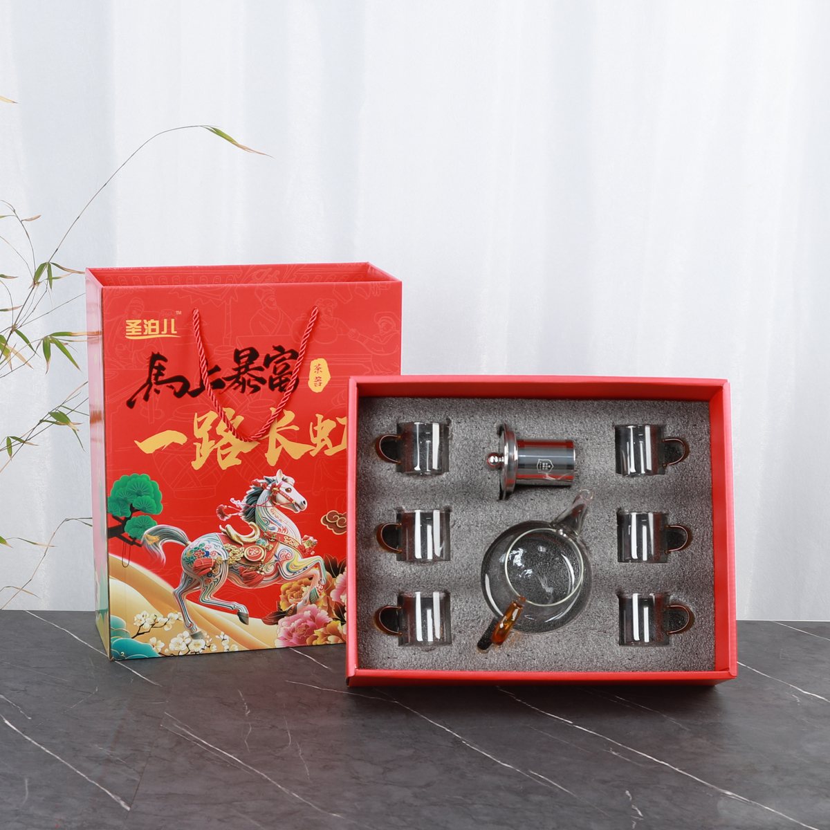 Everlasting Success Red Seven-Piece Gift Set view 2